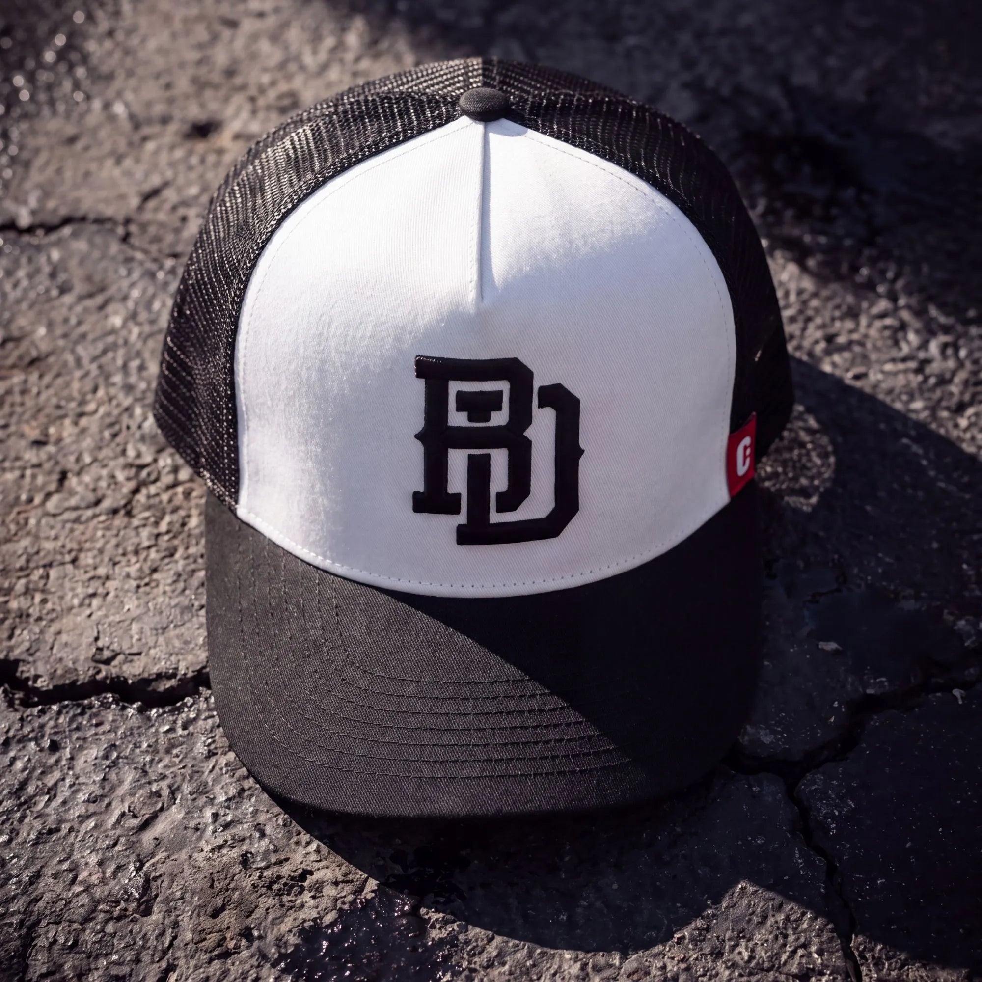 GORRA BLACK & WHITE