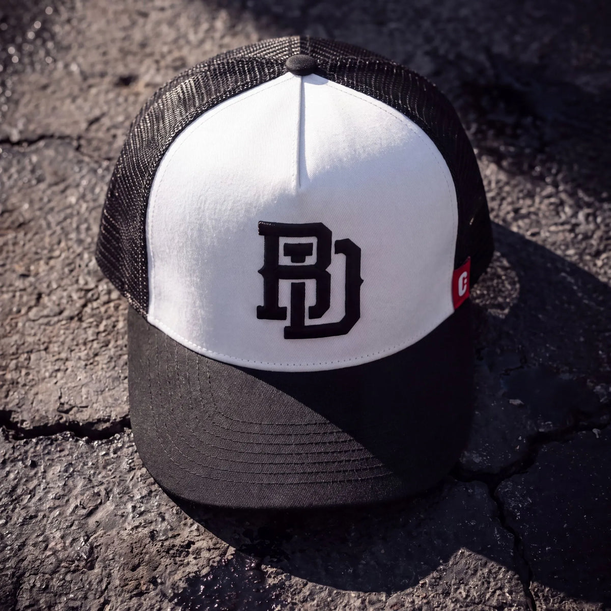 GORRA BLACK & WHITE