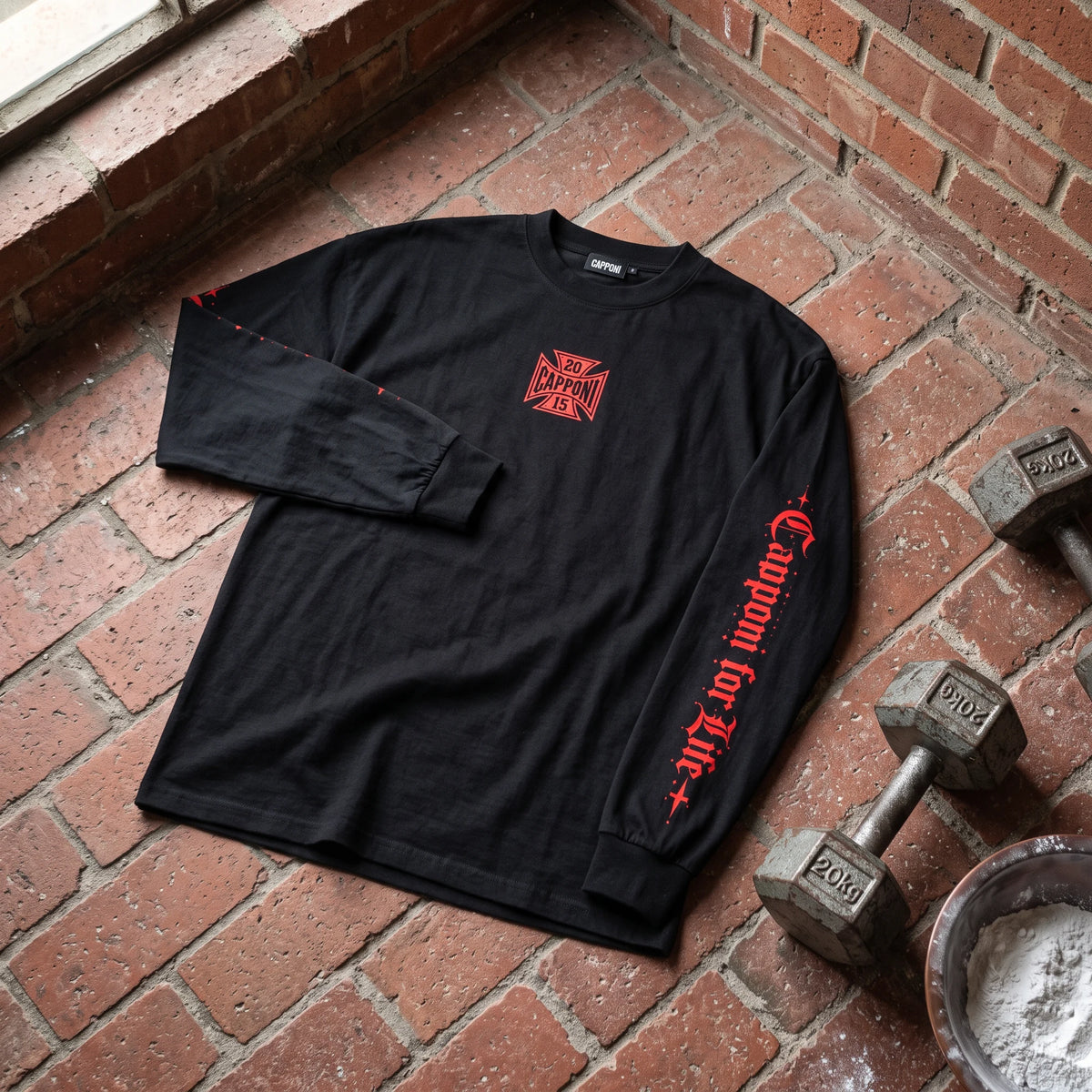CAPPONI FOR LIFE LONG SLEEVE BLACK frontal en el gym